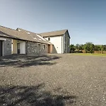 Lily Bank - Ridgestone