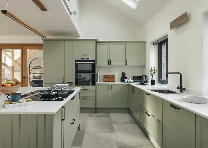 Lily Bank - Ridgestone *