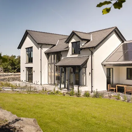 Lily Bank - Ridgestone *